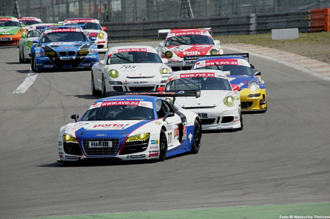 Nicki kan endnu en gang sætte sig bag rattet af en Audi R8 på Nürburgring.